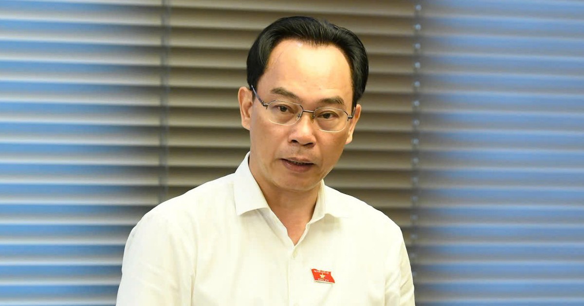 Thiếu sách giáo khoa, sáp nhập trường, tuyển sinh 2027: Những câu hỏi chờ Bộ trưởng GD-ĐT trả lời