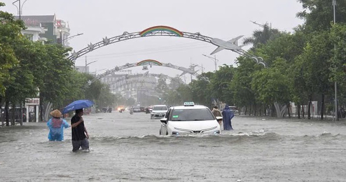 Mưa ở Vinh vượt kỷ lục 41 năm trước, Nghệ An và Hà Tĩnh đêm nay có mưa lớn