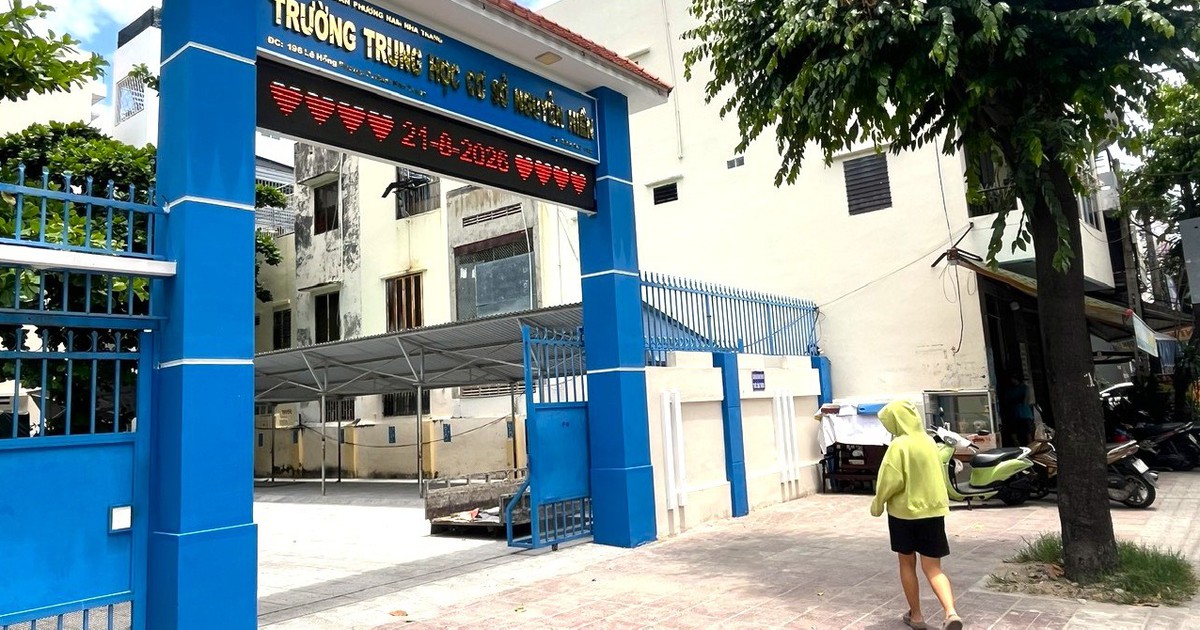 Gộp xong trường học, vẫn thiếu thầy và phòng học