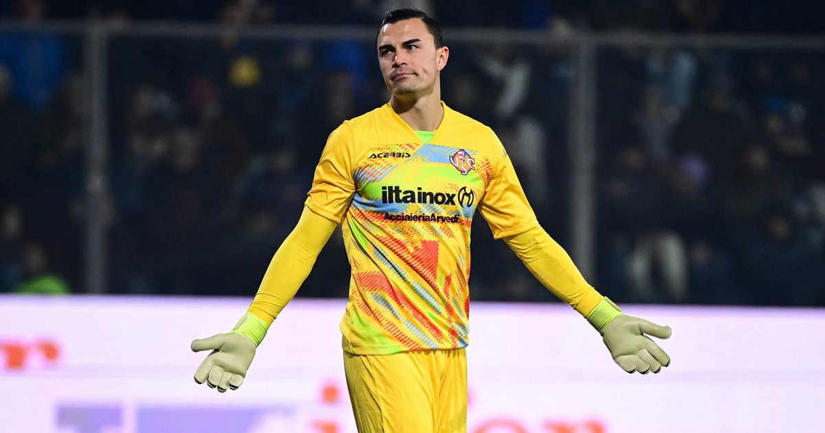 Thủ môn tuyển Indonesia chuyển đến La Liga
