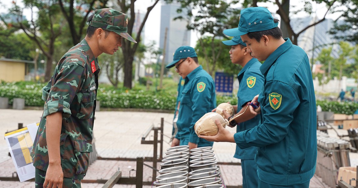1.200 quả pháo hoa tầm cao tại trận địa đầu hầm sông Sài Gòn đã sẵn sàng cho tối 2-9