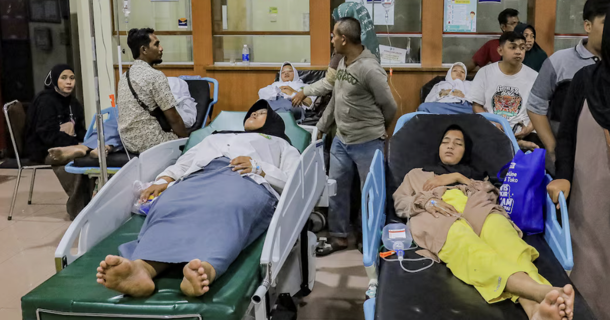 Hơn 500 học sinh Indonesia nhập viện, lại nghi ngộ độc từ 'bữa ăn miễn phí'