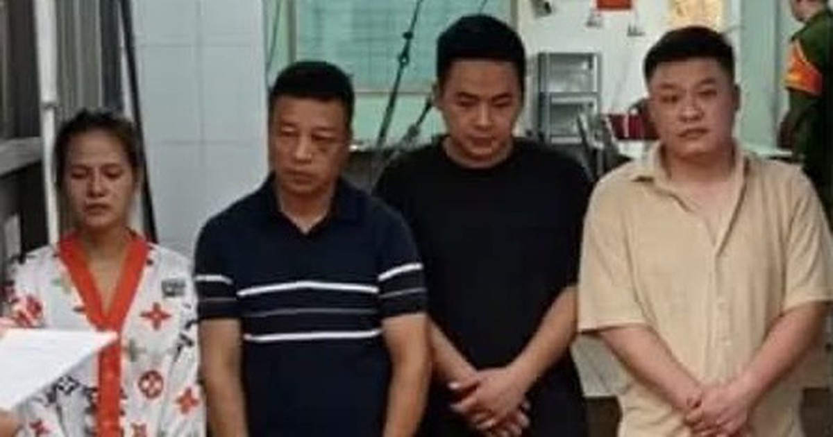 Công an tạm giữ 4 người và truy tìm 2 khách nữ tham gia hành hung tài xế taxi