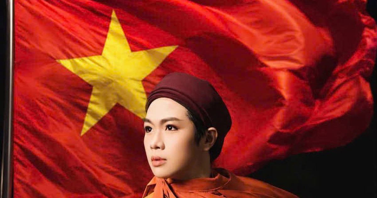 Kim Tử Long, Phương Mỹ Chi, Mỹ Tâm, Trọng Nhân đăng hình tự hào ngày Quốc khánh 2-9