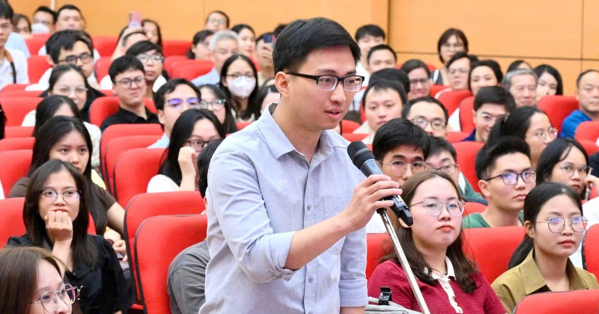 Bác sĩ nội trú nói về lương, 41 tuổi mới có khoản tiền tiết kiệm đầu tiên