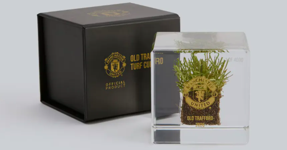 Man United bán cỏ sân Old Trafford giá 125 bảng để tăng doanh thu