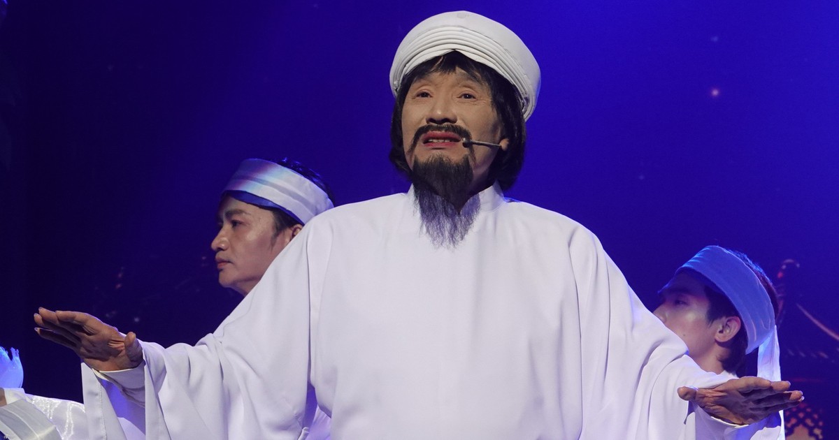 Minh Vương, Lê Thiện, Thanh Tuấn hát mừng 50 năm Nhà hát Trần Hữu Trang, khán giả vỗ tay không ngớt