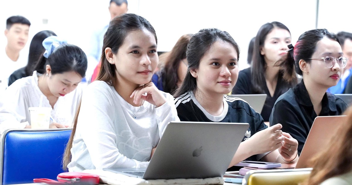 Bộ GD-ĐT đề xuất học thạc sĩ chính quy phải toàn thời gian khi nhận học bổng hỗ trợ học tập