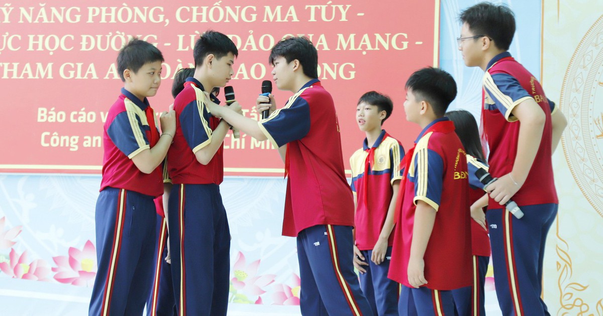 Bạo lực học đường: TP.HCM yêu cầu trường không tự giải quyết nội bộ, không trì hoãn báo công an