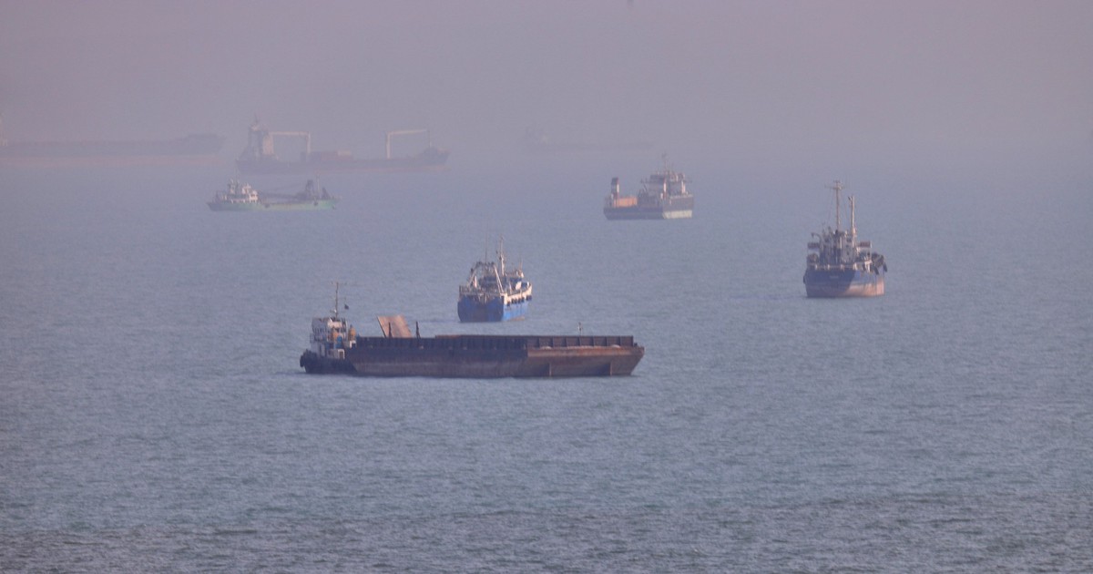 Mỹ hộ tống 40 tàu chở dầu qua eo biển Hormuz trong một ngày
