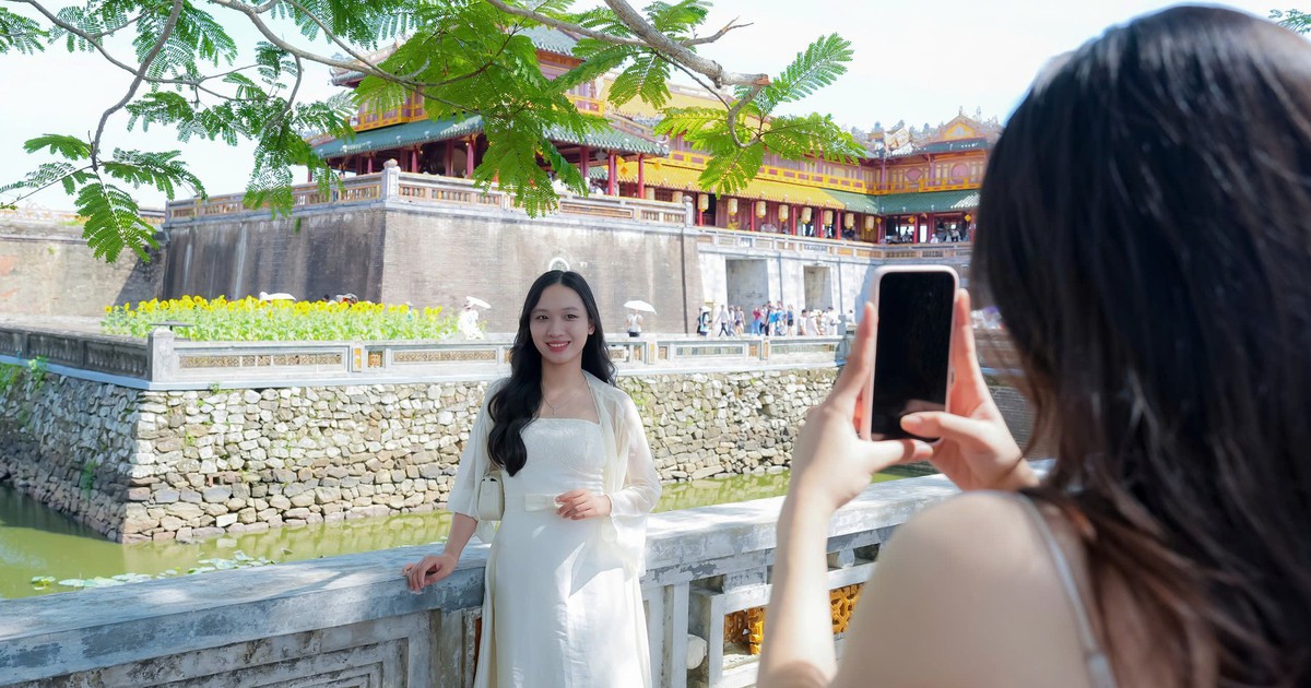 Từ đánh thức Đại Nội về đêm đến giấc mơ biến Huế thành phim trường