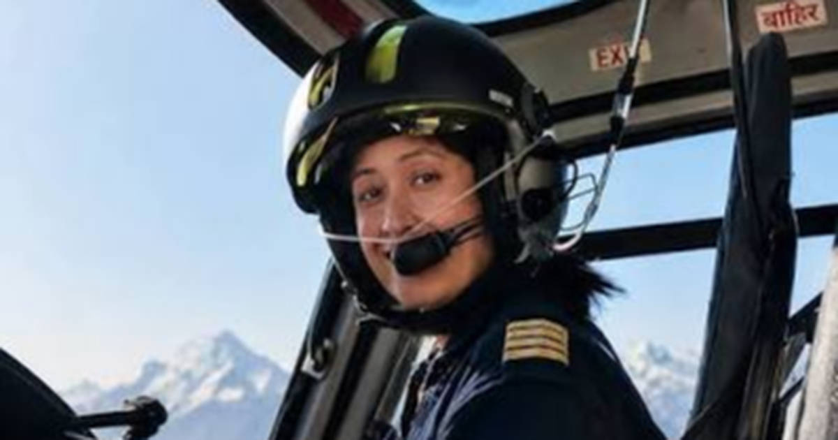 Nữ cơ trưởng trực thăng đầu tiên của Nepal và 100 chuyến bay giành giật sự sống