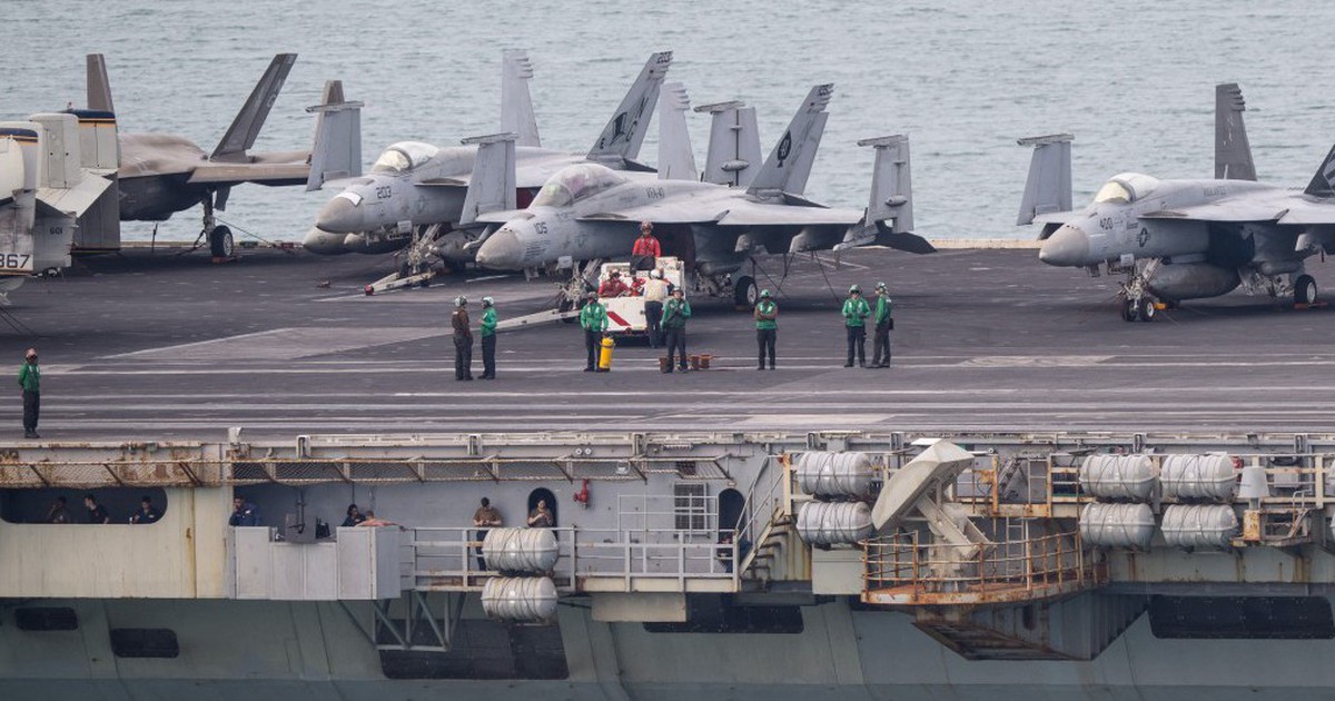 Thủy thủ tàu USS Abraham Lincoln làm nail, mát xa, uống dừa ở Thái Lan, cảm giác như 'đang mơ'