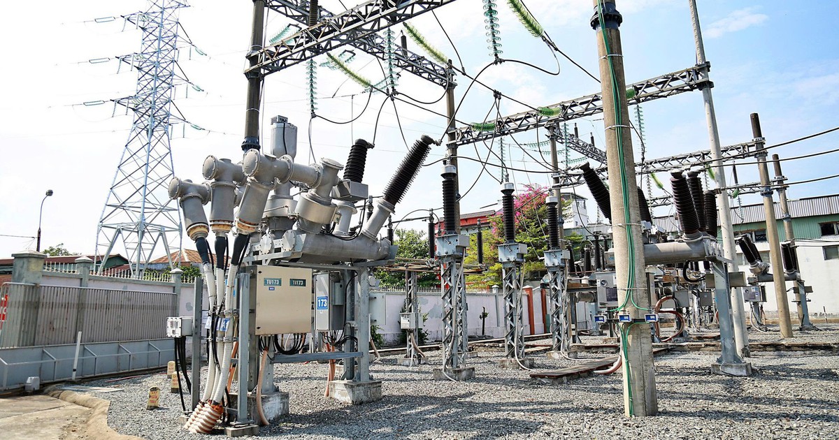 Da Nang power company marks completion of new 110kV transmission line