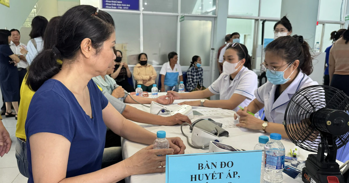 Ho Chi Minh City proposes full health insurance coverage for older residents and repeat blood donors