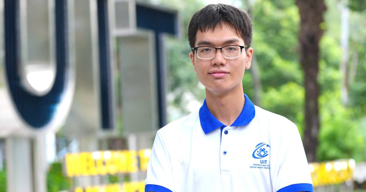 Thủ khoa 108,33 điểm của Trường đại học Công nghệ thông tin bắt đầu học lập trình từ lớp 8