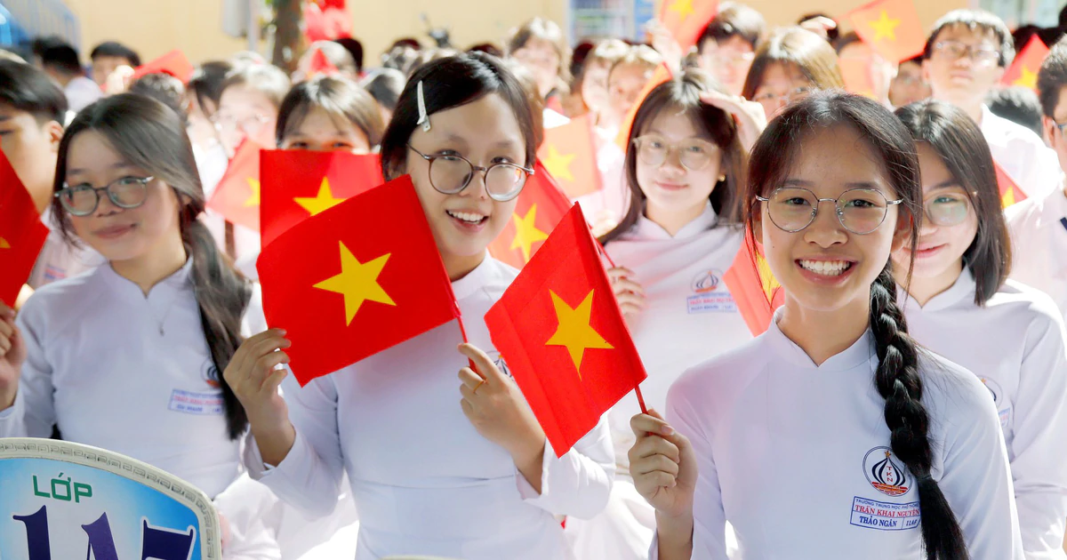 More than 200 public schools in Ho Chi Minh City get financial autonomy