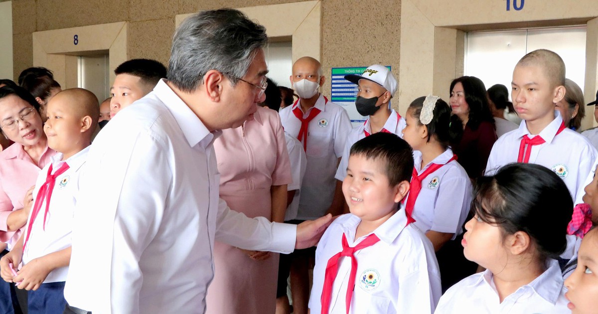 Hospital opening ceremony brings school spirit to children with cancer in Ho Chi Minh City