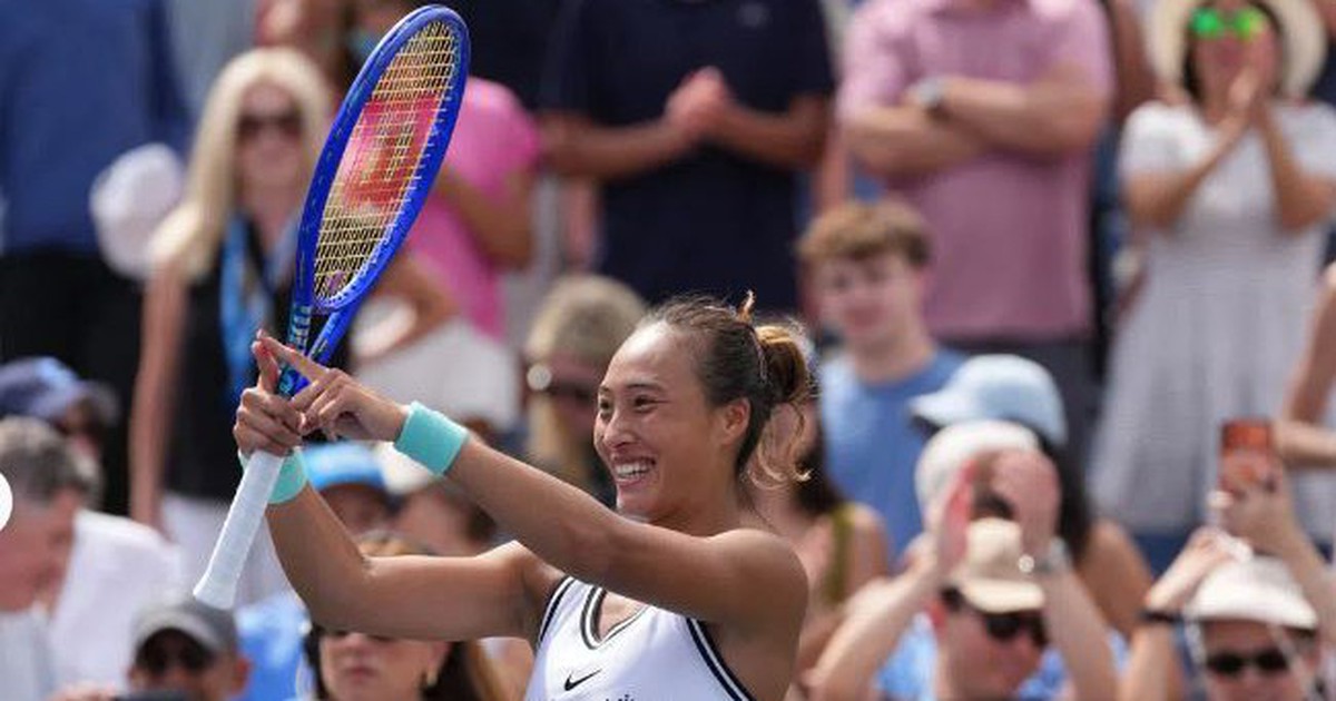 Zheng Qinwen pulls off a stunning comeback at the US Open