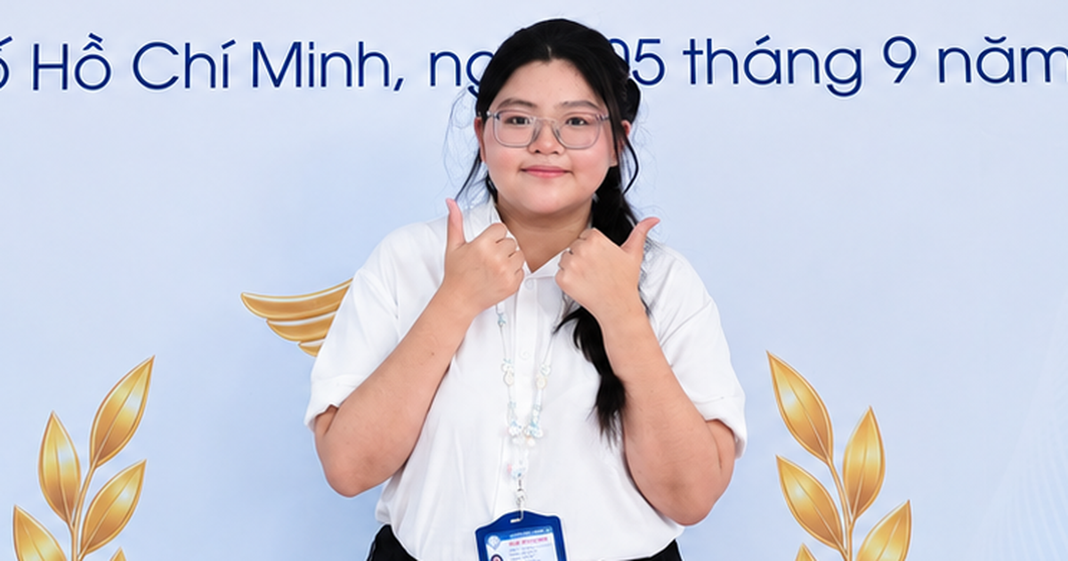 Top national entrance scorer wins a full scholarship to study medicine