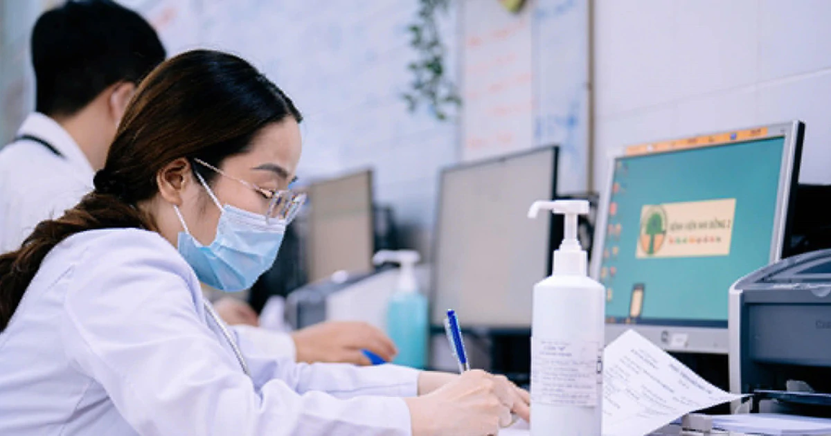 Ho Chi Minh City’s tuition support for medical residents draws praise