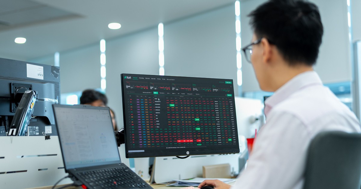 Dòng tiền rút ròng khỏi các quỹ ETF trước giờ G nâng hạng chứng khoán Việt Nam thế nào?
