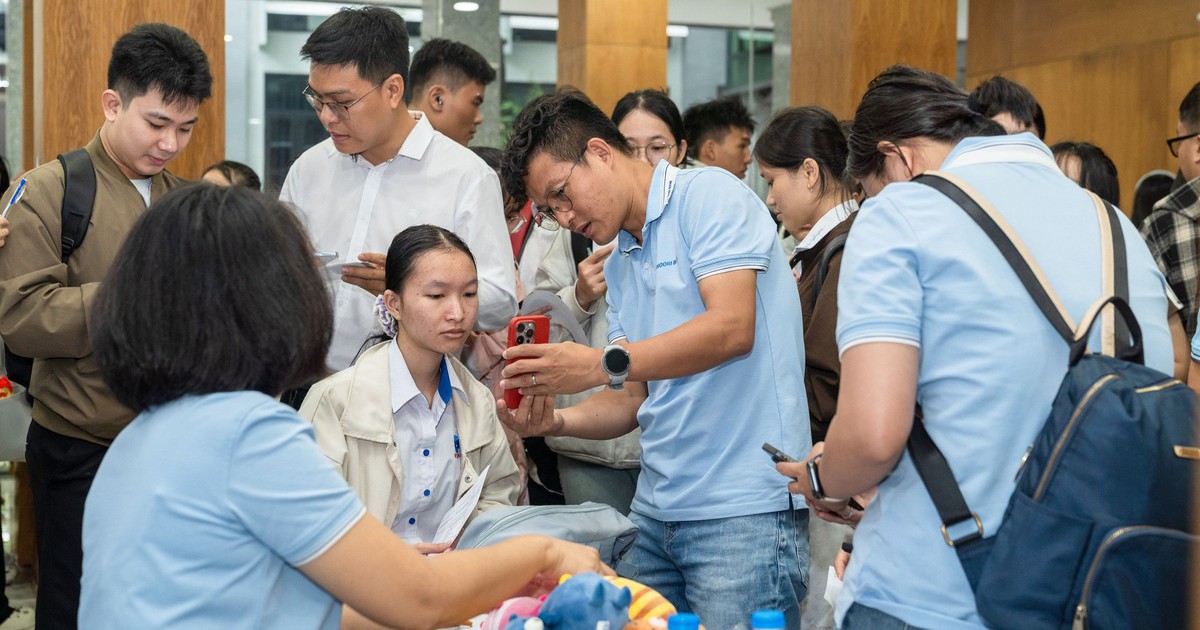 Ho Chi Minh City students and young people find more jobs, internships, and startup opportunities