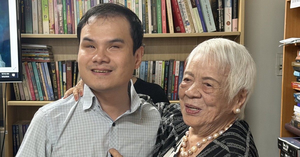 Nhà văn Xuân Phượng: 97 tuổi vẫn viết, vẫn học, vẫn lắng nghe