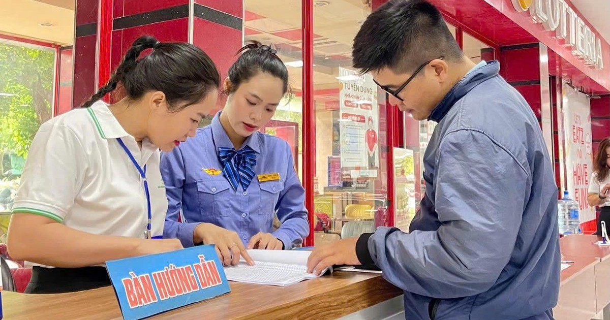 Rail fares on the Da Nang–Hanoi route are discounted by up to 40%