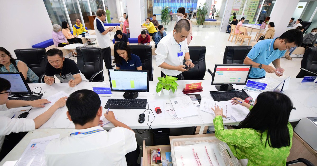 Ho Chi Minh City officials may get monthly income boosts of up to 3 million dong