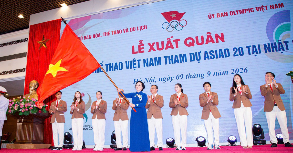 Vietnam’s team departs for the 20th Asian Games