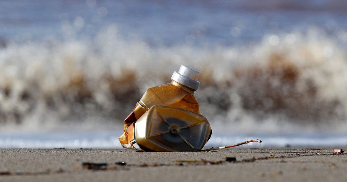 Fate of oceans depends on sewage and waste control, experts and diplomats warn