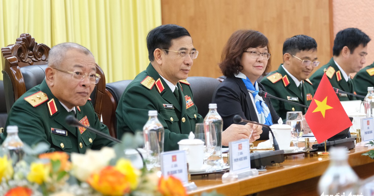 Vietnamese, Czech defense ministers join talks in Hanoi