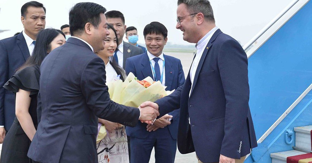 Prime Minister of Luxembourg begins official visit to Vietnam