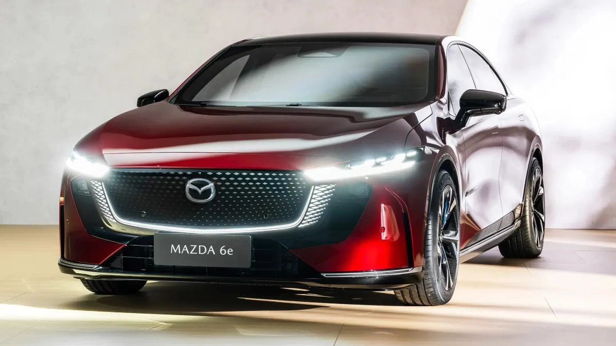 Mazda 6e ra mắt: Tưởng lạ m&agrave; quen - Tuổi Trẻ Online