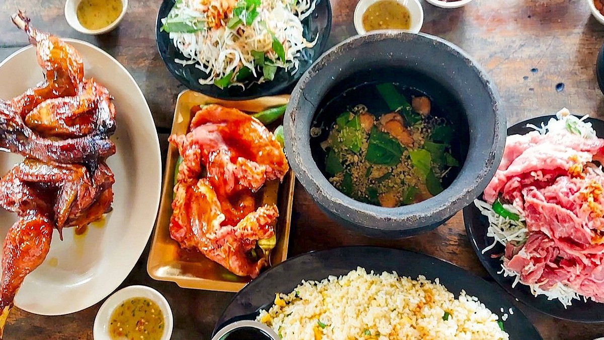 Bò nhúng lá chúc, gà đốt vùng Bảy Núi An Giang ngon hết sảy - Tuổi Trẻ  Online