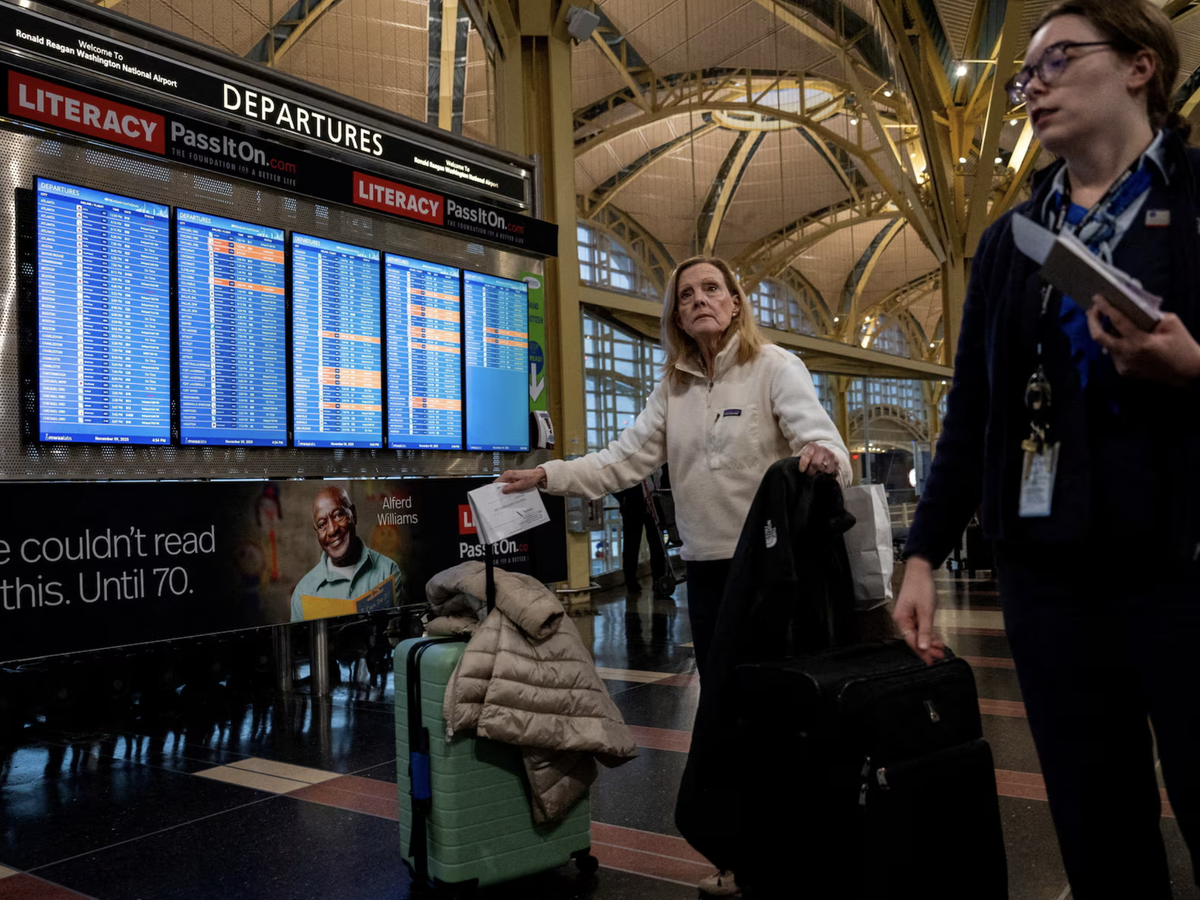 US Senate advances bill to end federal shutdown