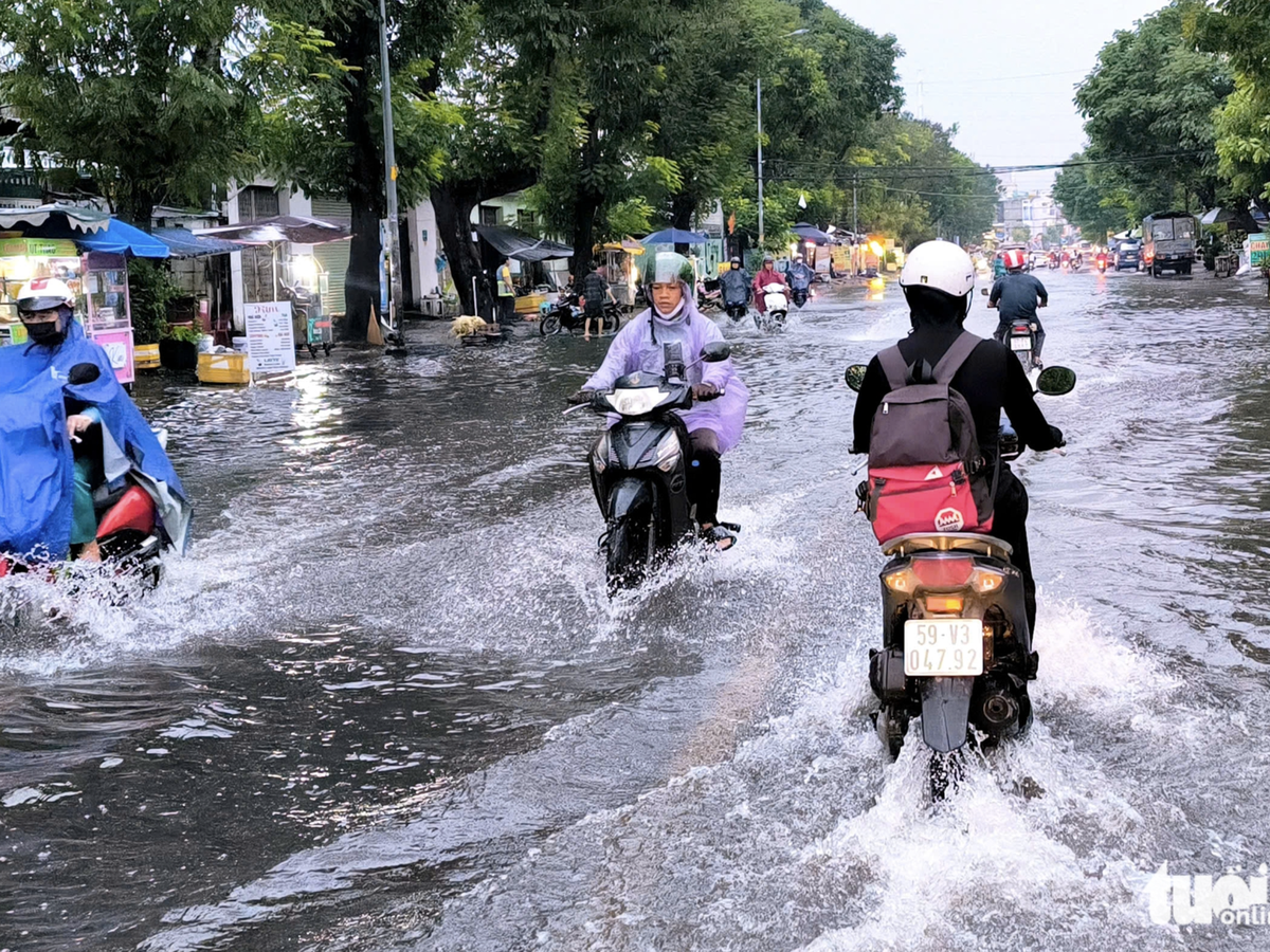 Breakfast @ Tuoi Tre News - November 9