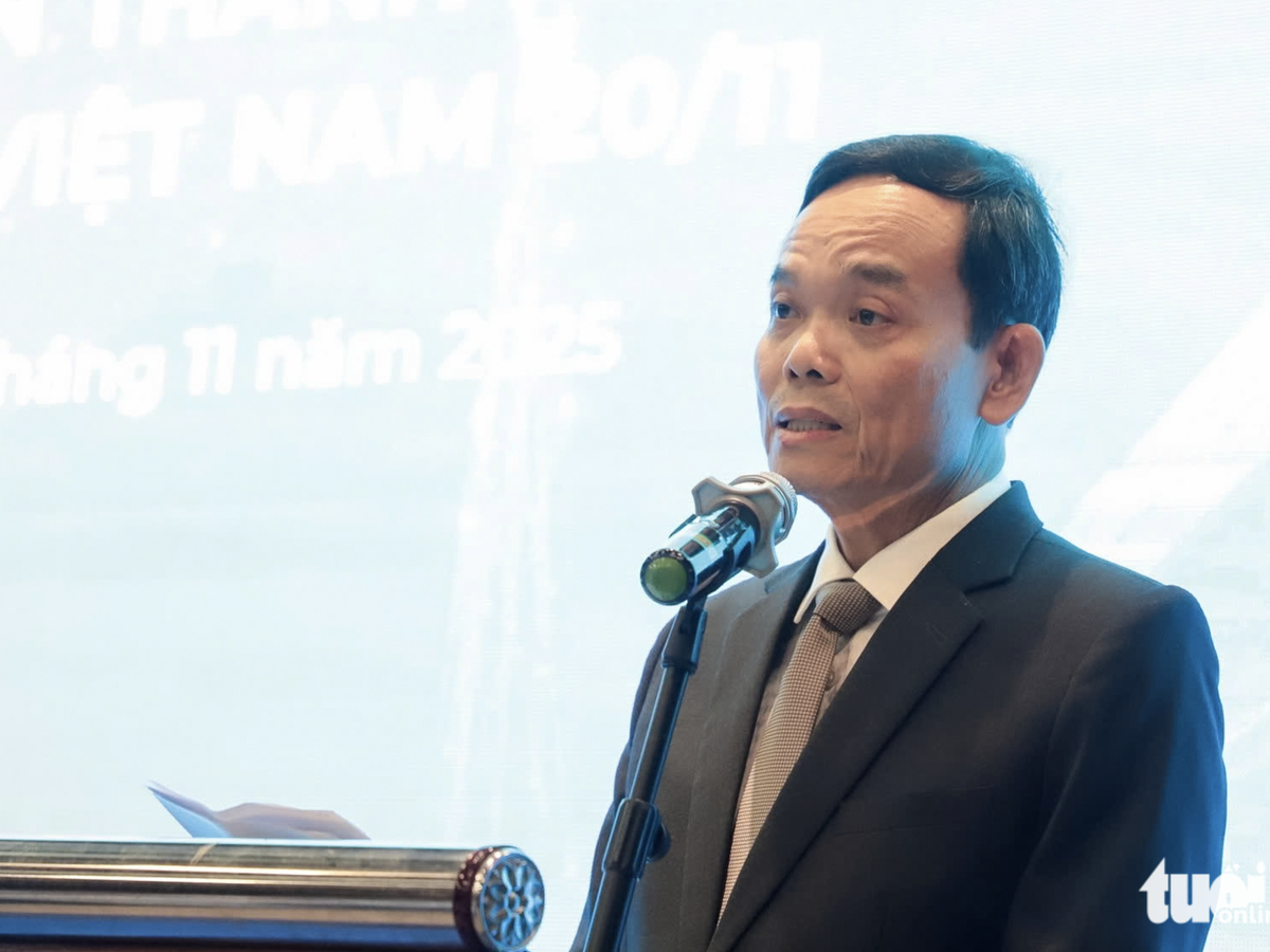 Ho Chi Minh City to expand green spaces, prioritize public land for parks: city’s Party chief