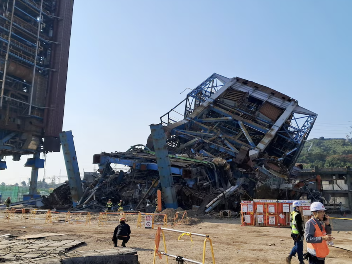 South Korea rescuers recover 3rd body after power plant collapse, media reports say