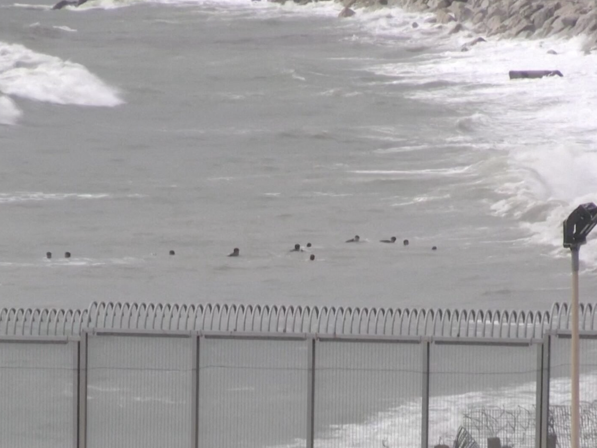 Three die as heavy seas batter Spanish island of Tenerife