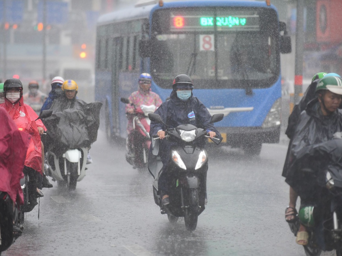 Unseasonal rains forecast for Ho Chi Minh City at Christmas