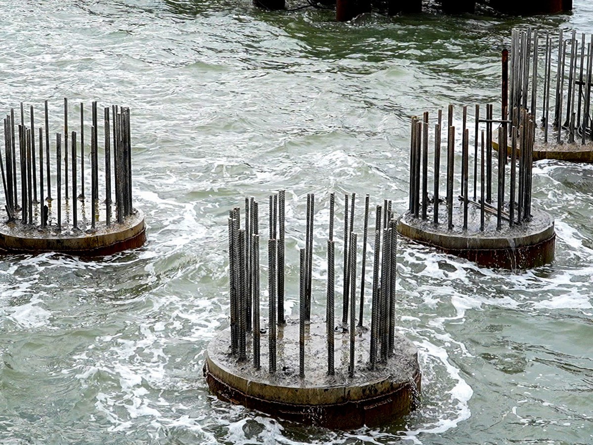 Vietnam’s longest sea-crossing bridge features piles more than 100 meters deep