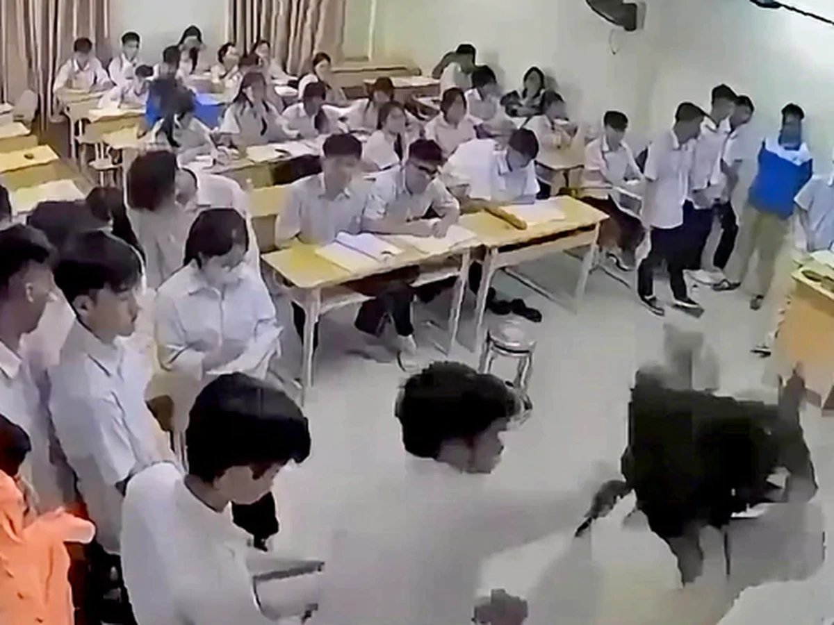 Student charged with assaulting teacher in Hanoi