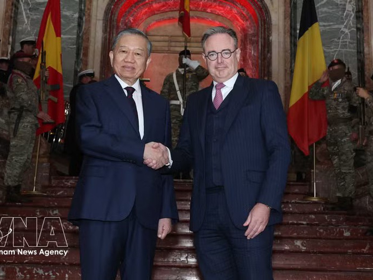 Belgian Prime Minister hosts welcome ceremony for Vietnam’s top leader