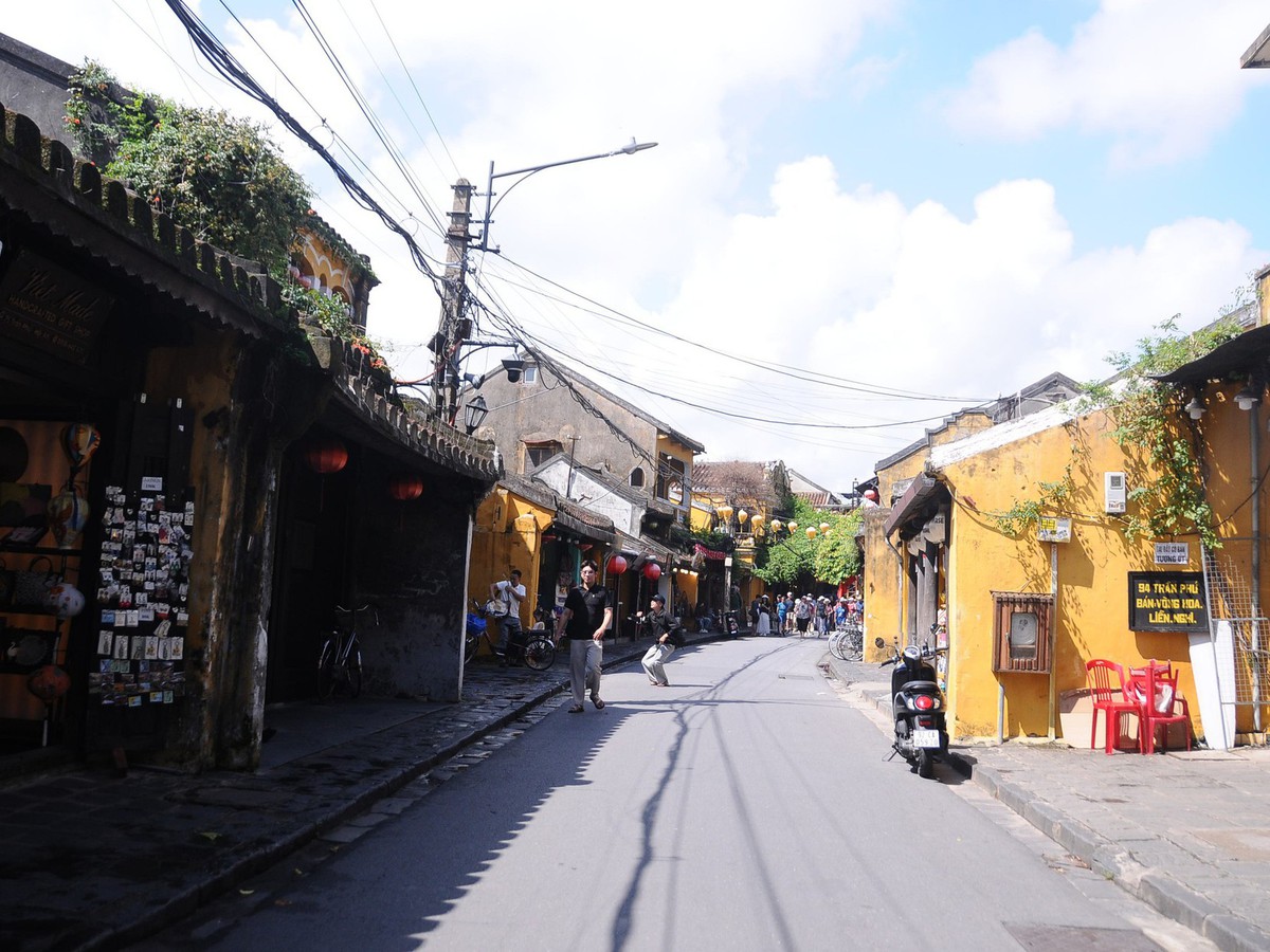 Officials explain why Vietnam’s Hoi An Ancient Town is seeing fewer tourists
