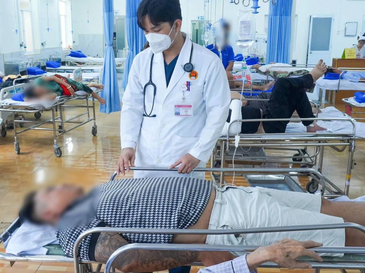 In Vietnam, 'banh mi' bakery ordered to pay $41,800 for 352 food poisoning victims