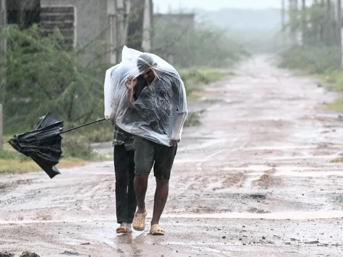 India evacuates tens of thousands as Cyclone Arnab makes landfall