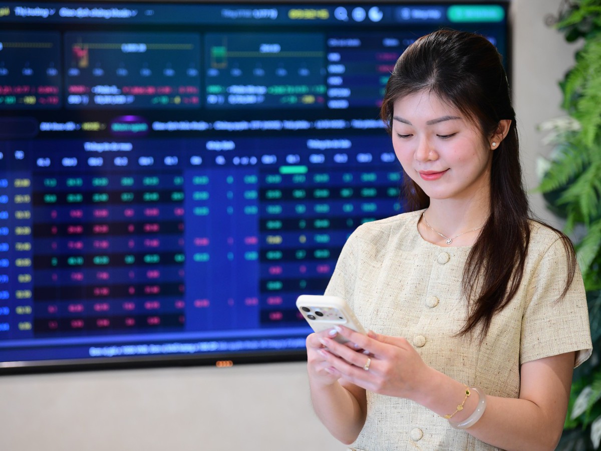 Why does Vietnam struggle to cut interest rates despite its $410bn stock market?