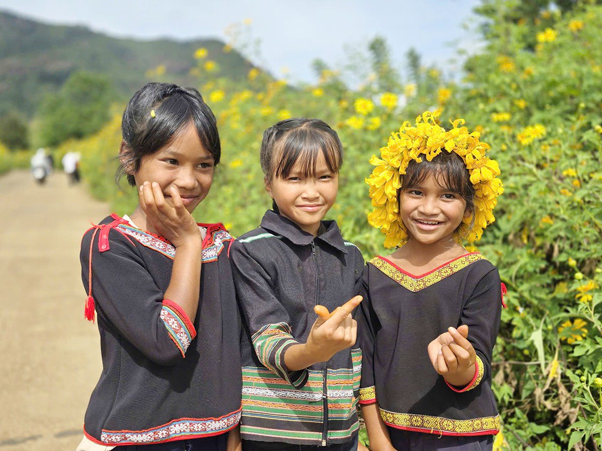 Gong Festival, Wild Sunflower Week kick off in Vietnam’s Central Highlands